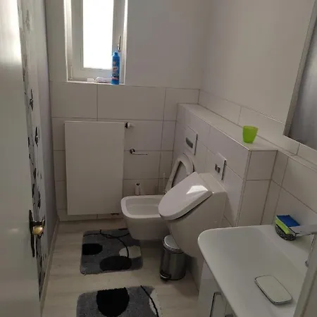 Appartement Schoenes Haus Mit Garten Kassel